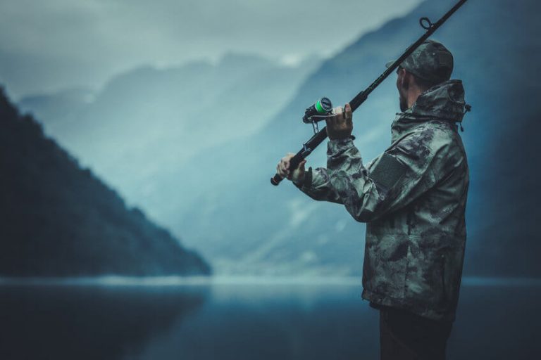 How to Cast A Fishing Rod? The Right Way to Cast Far